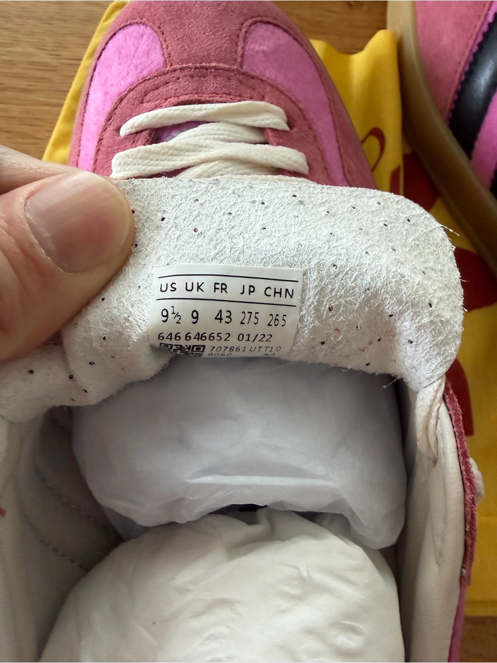 Adidas x Gucci Style Pink Suede Retro Trainer - Picture 6 of 7